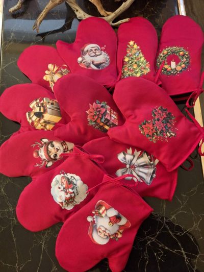  Домакинска Ръкавица с Щампа - Празнично Удобство за Кухнята! 