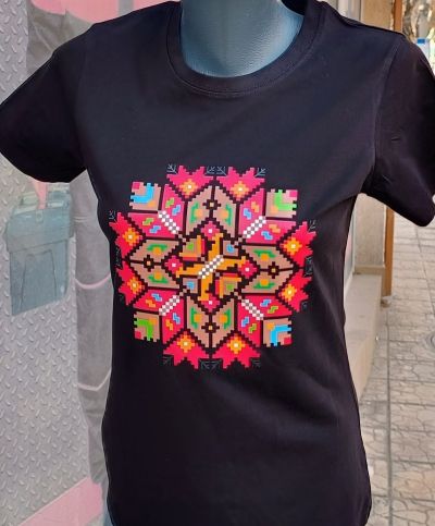 Дамска тениска Malfini Basic 134 с български фолклорен мотив – модерен стил и комфорт