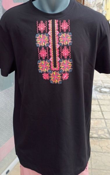 Мъжка тениска Malfini Basic 129 с български фолклорни шевици – стил и комфорт