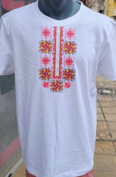 Мъжка тениска Malfini Basic 129 с български фолклорни шевици – стил и комфорт